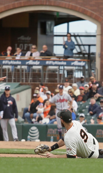 Braves top reeling Giants 2-1, inch closer to division crown
